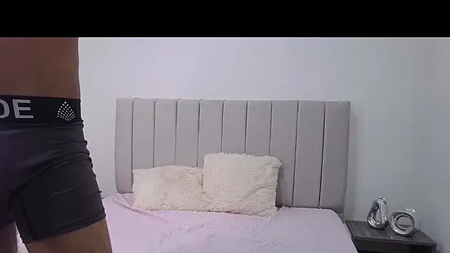 Snapshot of Fideo11Hot chatting on February 2026 01:28:02 AM Fideo11Hot online show from February 2026 01:28:02 AM