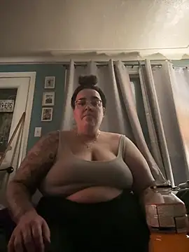 kayleighgirl online show from April 2026 09:23:02 AM