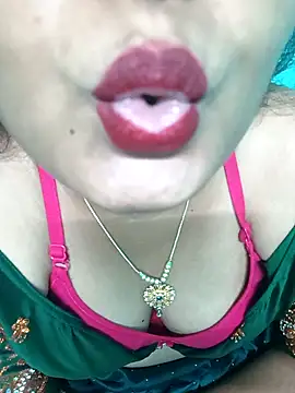 Snapshot of Tamilkannadacouple chatting on March 2026 03:30:01 PM Tamilkannadacouple online show from March 2026 03:30:01 PM