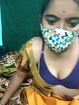 Snapshot of Tamilkannadacouple chatting on February 2026 05:13:01 PM Tamilkannadacouple online show from February 2026 05:13:01 PM