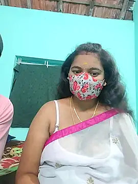 Snapshot of Tamilkannadacouple chatting on February 2026 04:40:02 PM Tamilkannadacouple online show from February 2026 04:40:02 PM