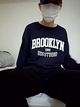 minnsuu0402 online show from February 2026 10:49:01 AM