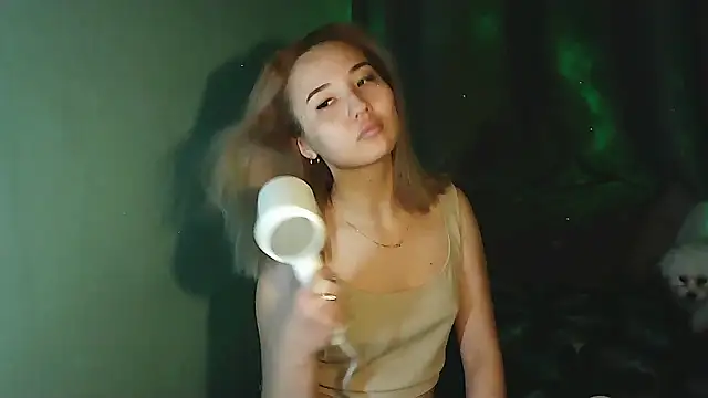 Hazel 4 U online show from February 2026 01:55:01 PM