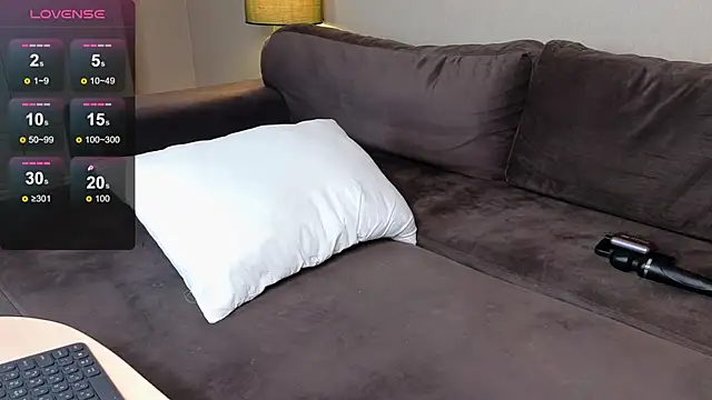 Snapshot of bright___rays____ chatting on February 2026 12:10:02 AM bright rays online show from February 2026 12:10:02 AM