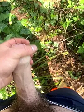 enormebitedu31 online show from April 2026 11:44:02 AM