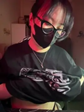 HaleyKin online show from April 2026 03:37:01 PM