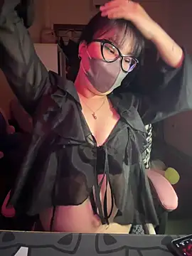 HaleyKin online show from April 2026 03:54:02 PM