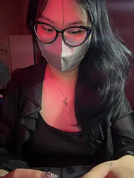 HaleyKin online show from April 2026 02:30:01 PM