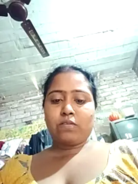 Snapshot of Puja_9999 chatting on February 2026 03:05:01 AM Puja 9999 online show from February 2026 03:05:01 AM