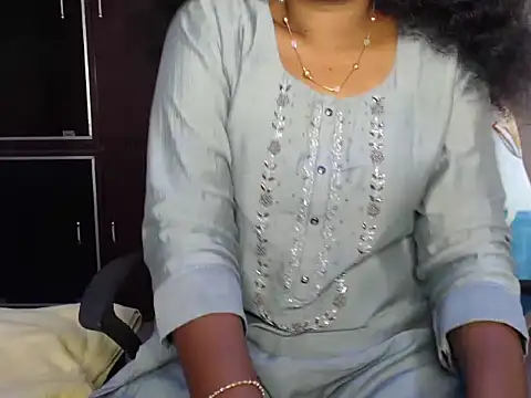 VixenNandhu online show from March 2026 06:15:02 PM