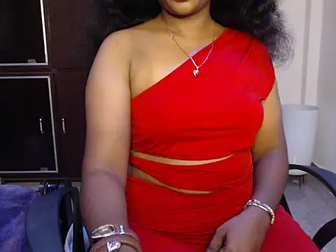 Snapshot of VixenNandhu chatting on May 2026 06:24:02 PM VixenNandhu online show from May 2026 06:24:02 PM