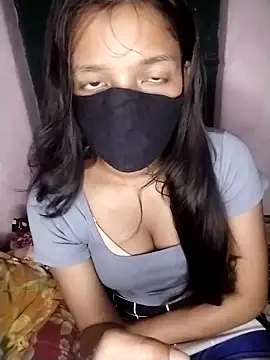 Naina-hott online show from April 2026 06:58:01 PM