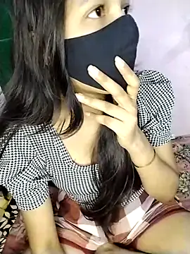 Naina-hott online show from March 2026 04:51:02 PM