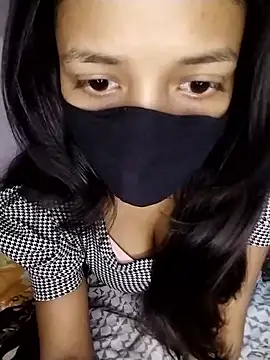 Naina-hott online show from February 2026 06:52:02 PM