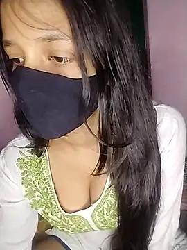 Naina-hott online show from April 2026 07:26:02 PM