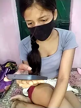 Naina-hott online show from April 2026 02:25:02 AM