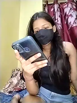 Snapshot of Naina-hott chatting on May 2026 06:35:02 PM Naina-hott online show from May 2026 06:35:02 PM