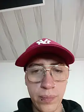 Emmanuel Lust online show from February 2026 12:07:01 PM