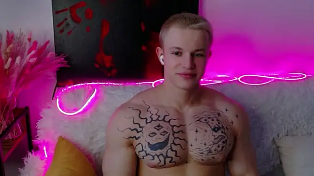 SterlingNoir online show from February 2026 08:45:01 AM