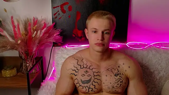 SterlingNoir online show from February 2026 09:13:02 PM