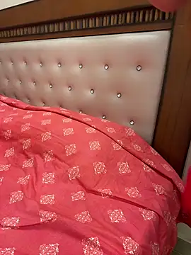 Shreenn online show from April 2026 06:14:02 PM