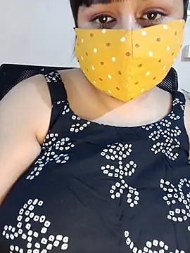 Lovely-Lina7 online show from May 2026 06:26:02 PM