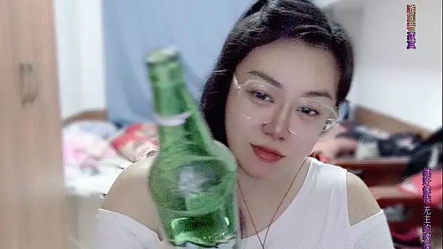 yingying1222 online show from April 2026 12:29:02 PM