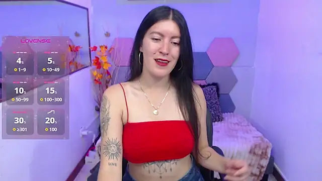 HannaOwen  online show from March 2026 02:00:01 PM