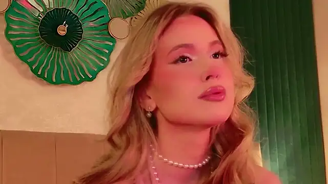 Beckie White online show from April 2026 09:54:02 PM