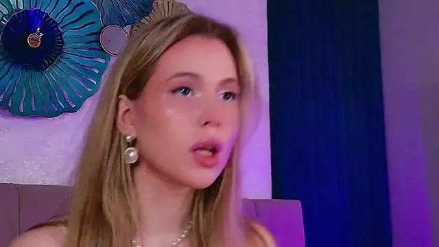 Beckie White online show from February 2026 08:42:01 PM