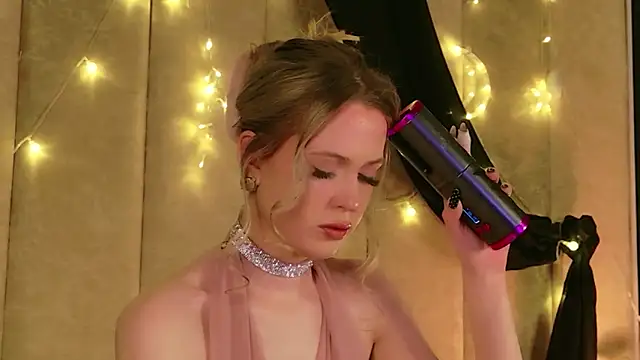 Beckie White online show from March 2026 08:47:02 PM