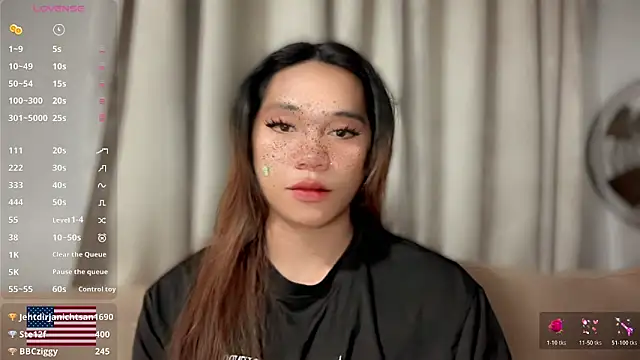 Kelly Mckinney online show from April 2026 08:37:02 PM