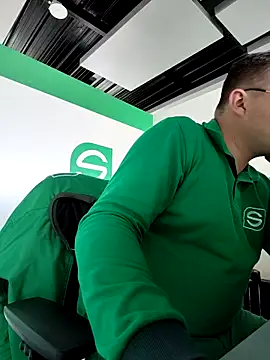 Snapshot of Kenny-M chatting on February 2026 07:23:02 PM Kenny-M online show from February 2026 07:23:02 PM