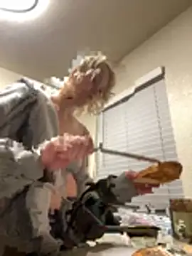 Snapshot of Marilynxo chatting on February 2026 03:40:02 AM Marilynxo online show from February 2026 03:40:02 AM