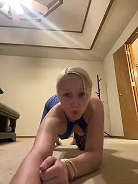 Snapshot of Marilynxo chatting on February 2026 06:22:01 AM Marilynxo online show from February 2026 06:22:01 AM