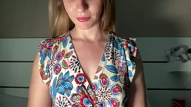 petiteetoile online show from June 2026 02:48:02 PM