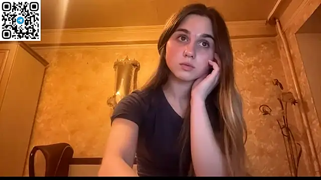 Snapshot of LovelySilk_63 chatting on May 2026 06:57:01 PM LovelySilk 63 online show from May 2026 06:57:01 PM