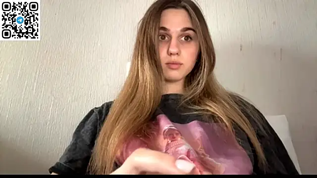 Snapshot of LovelySilk_63 chatting on May 2026 02:45:01 PM LovelySilk 63 online show from May 2026 02:45:01 PM