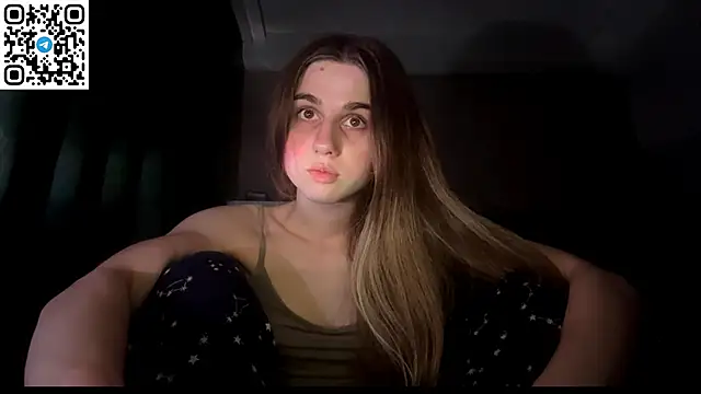 Snapshot of LovelySilk_63 chatting on June 2026 06:38:02 PM LovelySilk 63 online show from June 2026 06:38:02 PM