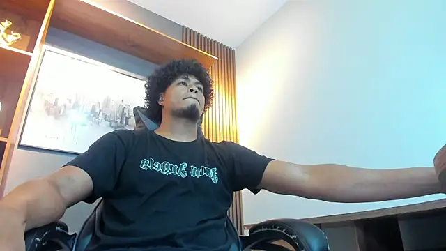 Snapshot of Kai_Moreno chatting on February 2026 08:30:02 PM Kai Moreno online show from February 2026 08:30:02 PM