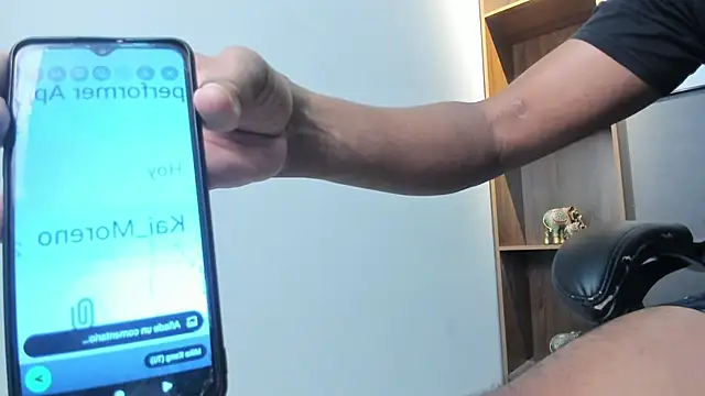 Snapshot of Kai_Moreno chatting on February 2026 07:37:01 PM Kai Moreno online show from February 2026 07:37:01 PM