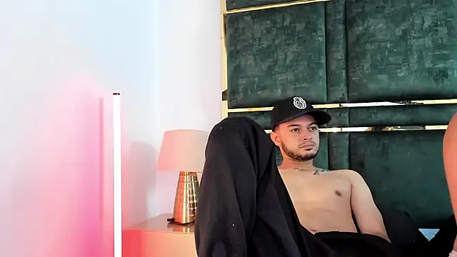 GaelyCoral online show from March 2026 11:32:02 AM