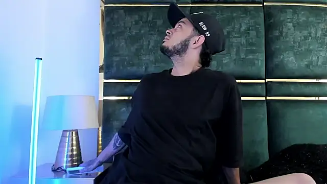 GaelyCoral online show from April 2026 11:12:01 AM