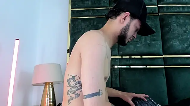 GaelyCoral online show from March 2026 11:25:02 AM