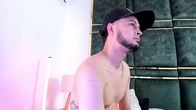 GaelyCoral online show from April 2026 01:48:01 PM