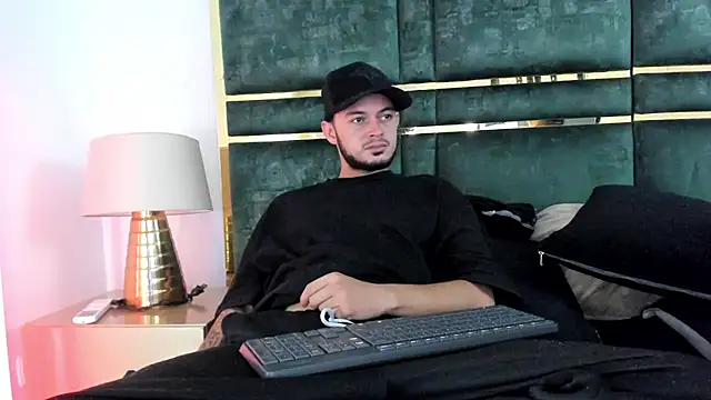 GaelyCoral online show from March 2026 11:36:01 AM