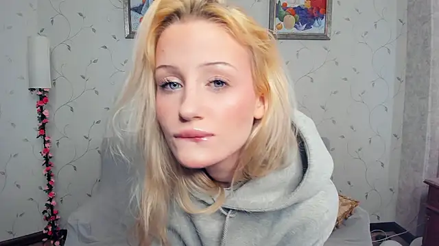 Snapshot of LolaStusse chatting on February 2026 08:16:02 AM LolaStusse online show from February 2026 08:16:02 AM