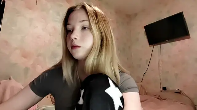 TiaBIanks online show from April 2026 01:41:01 AM