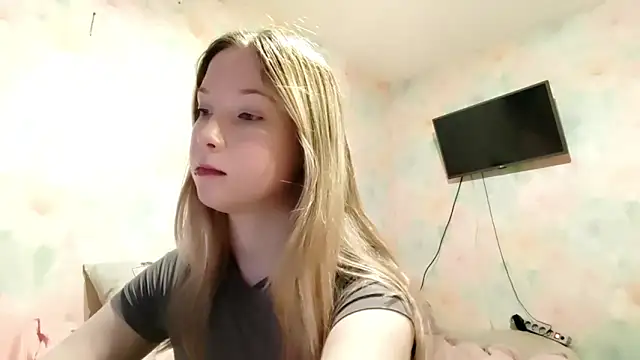 TiaBIanks online show from March 2026 01:45:01 AM