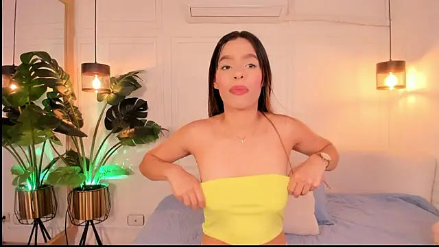 Nicole Whittee online show from February 2026 07:58:01 PM